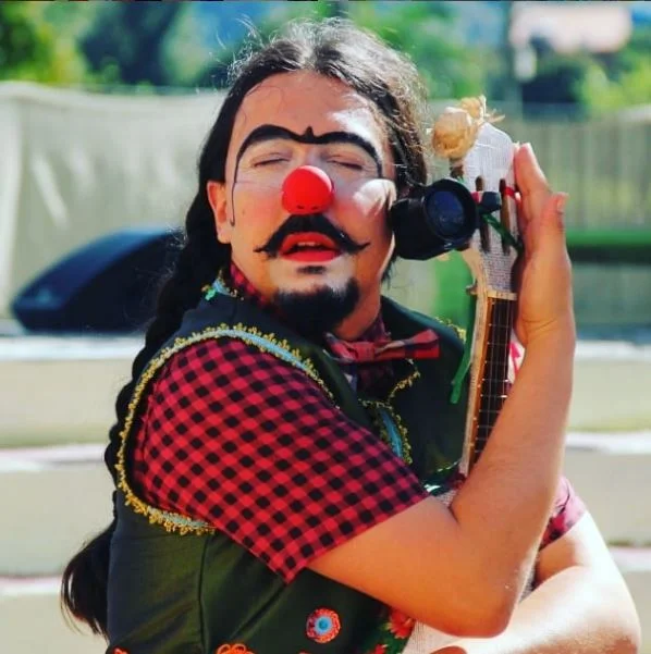 Segue o Link por André Bizorão