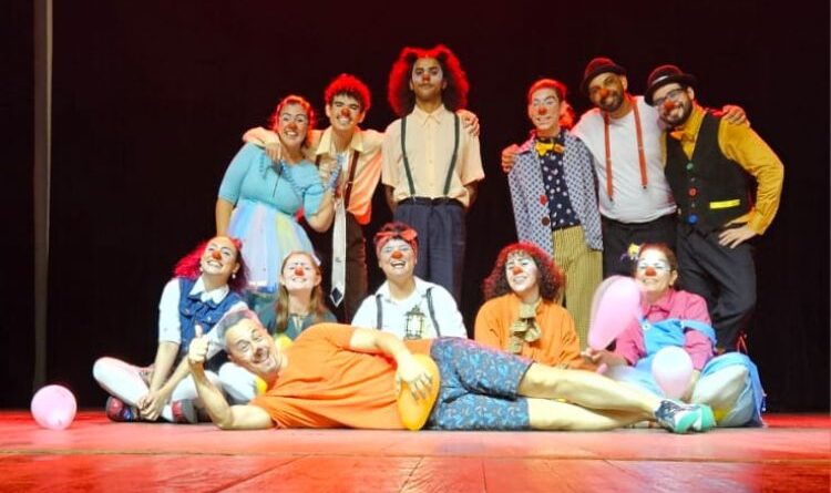 Núcleo de Circo da Escola Viva de Artes Cênicas apresenta espetáculo no Teatro Padre Bento